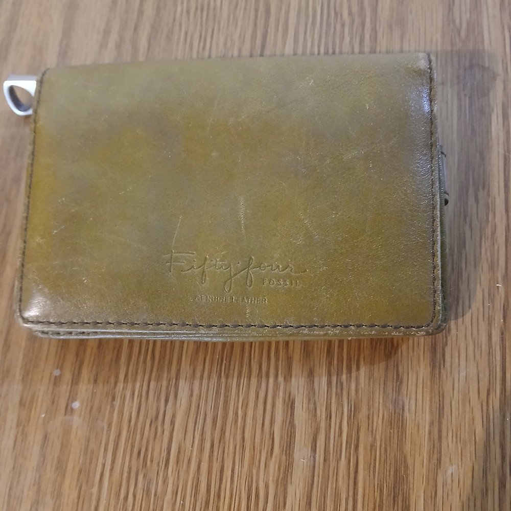 Fifty Four Fossil Olive Leather Wallet